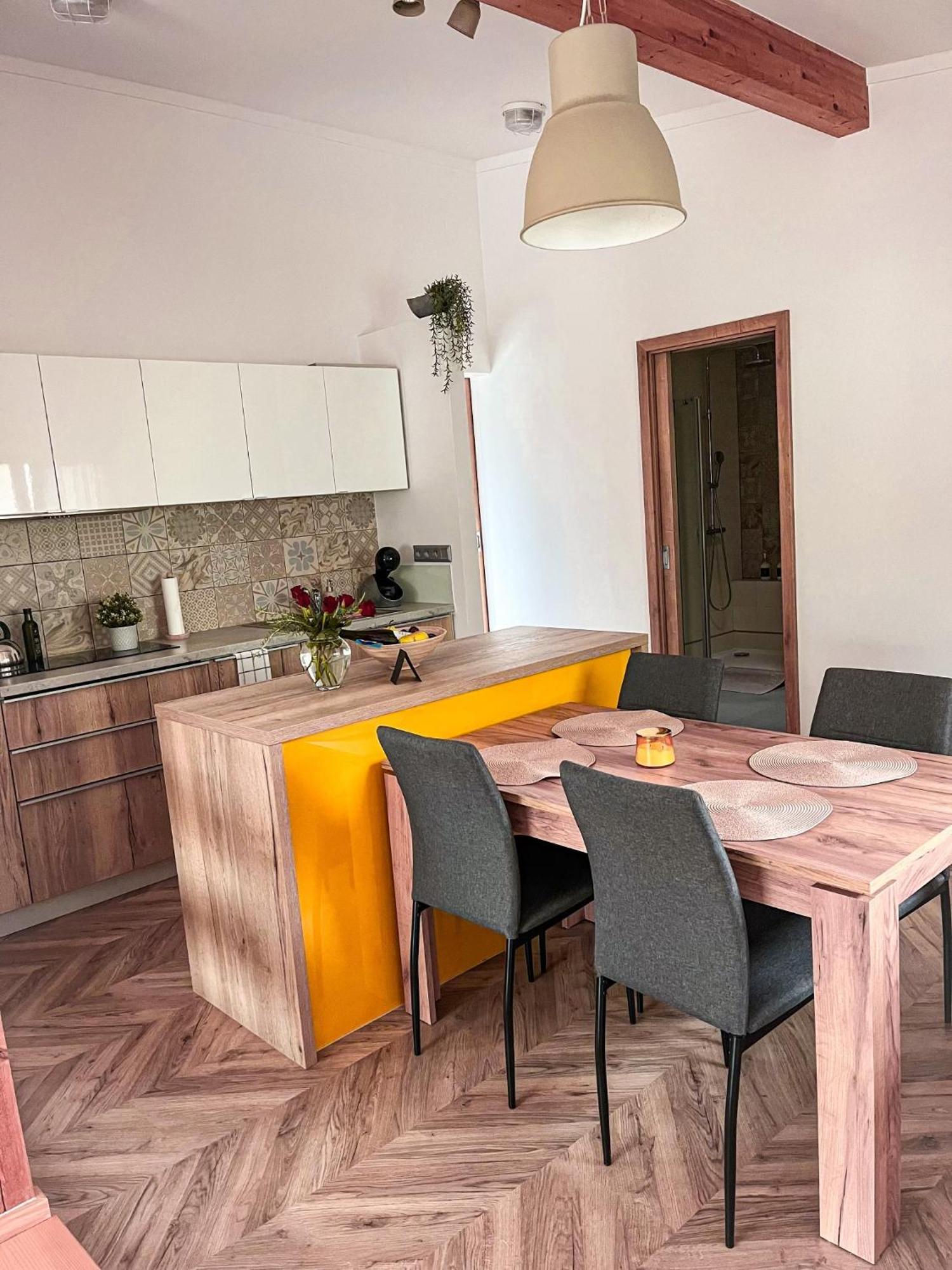 Apartman Niklan Roznov pod Radhostem Exterior photo